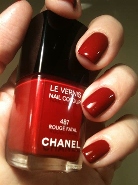 CHANEL 487 Rouge Fatal 